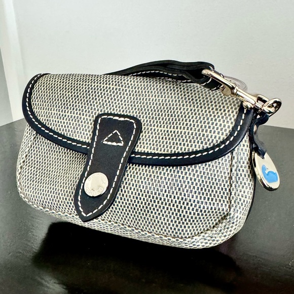 Handbags - Dooney & Bourke Vintage Y2K Oncour Woven Canvas Mini Wristlet w/ Hang Tag EUC
